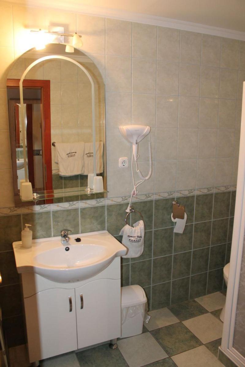 Rozmann Family Panzio & Apartmanhaz Sárvár Exteriör bild